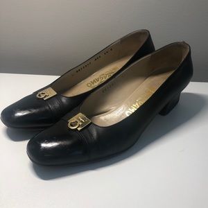 Vintage Salvatore Ferragamo Black Leather Pump 6.5